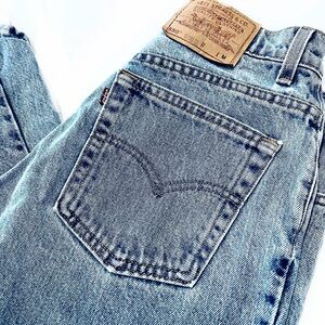 Vintage 1997 Levi’s 550 Womens Tapered Leg Jeans